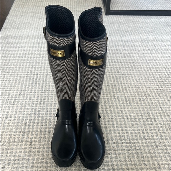 Hunter Shoes - Hunter Black with Gray Herringbone Tweed Boots